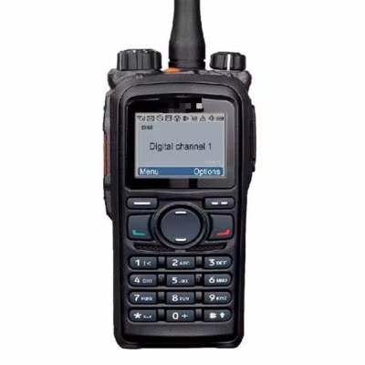 1024 ストレージチャネルを持つ長距離ハンドヘルド UHF ラジオ VHF UHF 周波数タイプ