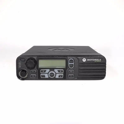 Motorola DM4400 VHF/UHF 車載無線トランシーバー 5W 50km 範囲