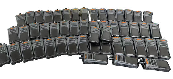 ハイテラ IP55 防水ウォーキートーク 2000-2500mah バッテリーと 5W 高功率 DMR デジタルラジオ